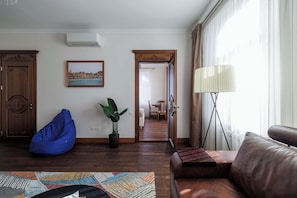 Télévision, espaces bureaux