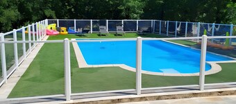 Holiday Home “Gîte Gouffre D'amour” with Private Pool, Terrace & Wi-Fi