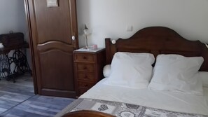 Iron/ironing board, WiFi