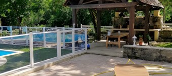 Holiday Home “Gîte Gouffre D'amour” with Private Pool, Terrace & Wi-Fi