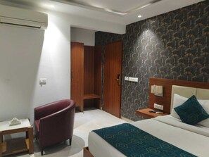 Classic Double or Twin Room | Desk, laptop workspace, free WiFi - Hotel Velocity (New Delhi)