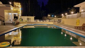 Piscina all'aperto