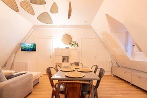 Dining - Historic Rennes - Exceptional apartment (Rennes)
