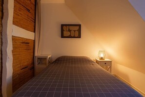 Bügeleisen/Bügelbrett, WLAN, Bettwäsche