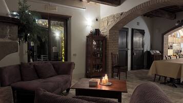 Coin salon dans le hall