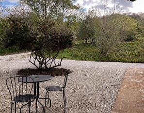 Doppelzimmer | Speisen im Freien