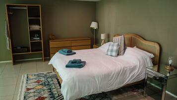 1 bedroom, individually decorated, individually furnished, free WiFi