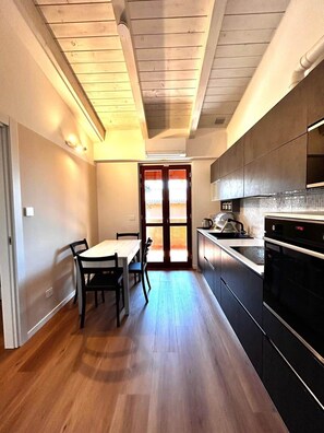 Fridge, microwave, oven, dishwasher - Casa Paolina Apartment - Lomazzo (Lomazzo)
