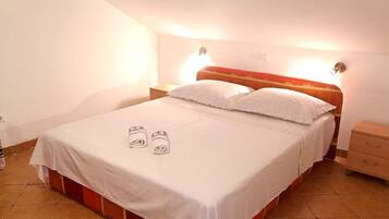 Standard Apartment, Balcony, Sea View | Iron/ironing board, free WiFi