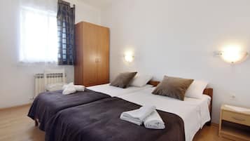 Apartment, 3 Bedrooms, Balcony, Garden View | 3 bedrooms