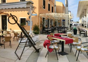 Apartment, 3 Schlafzimmer, Balkon, Gartenblick | Speisen