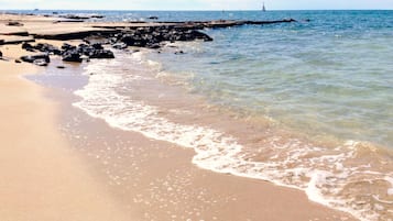 Apartment, 3 Bedrooms, Balcony, Garden View | Beach