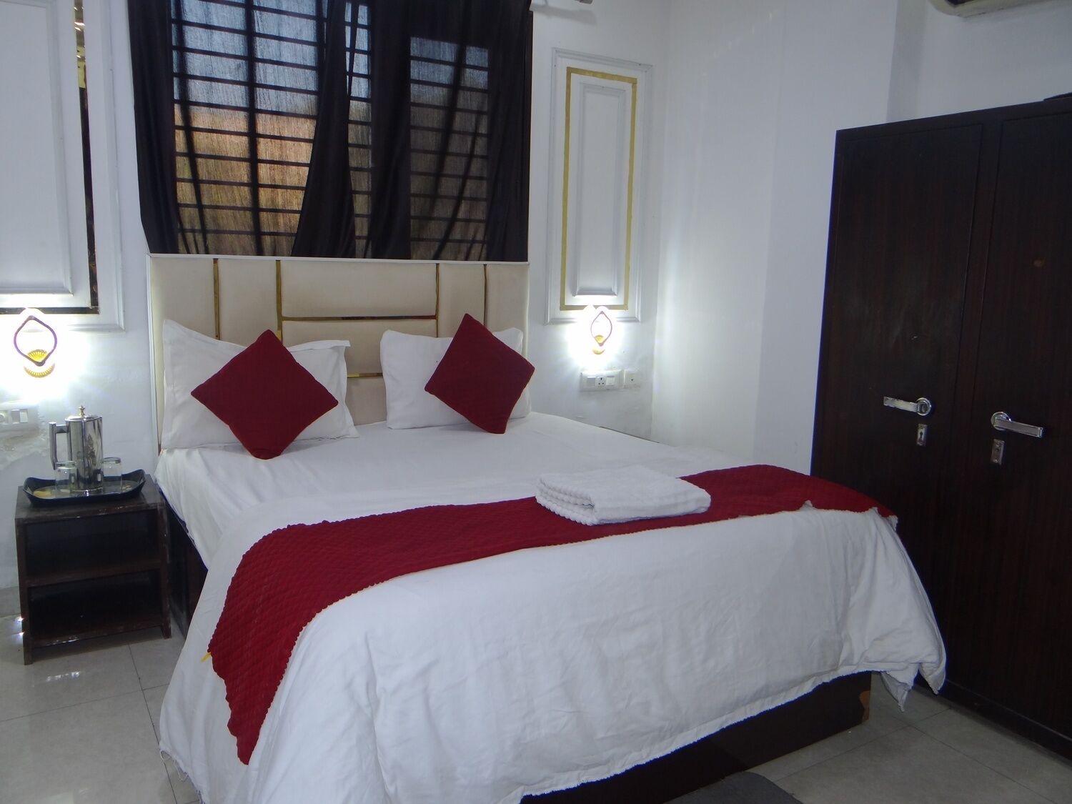 Premium kamer | Een bureau, geluiddichte muren, gratis wifi, beddengoed