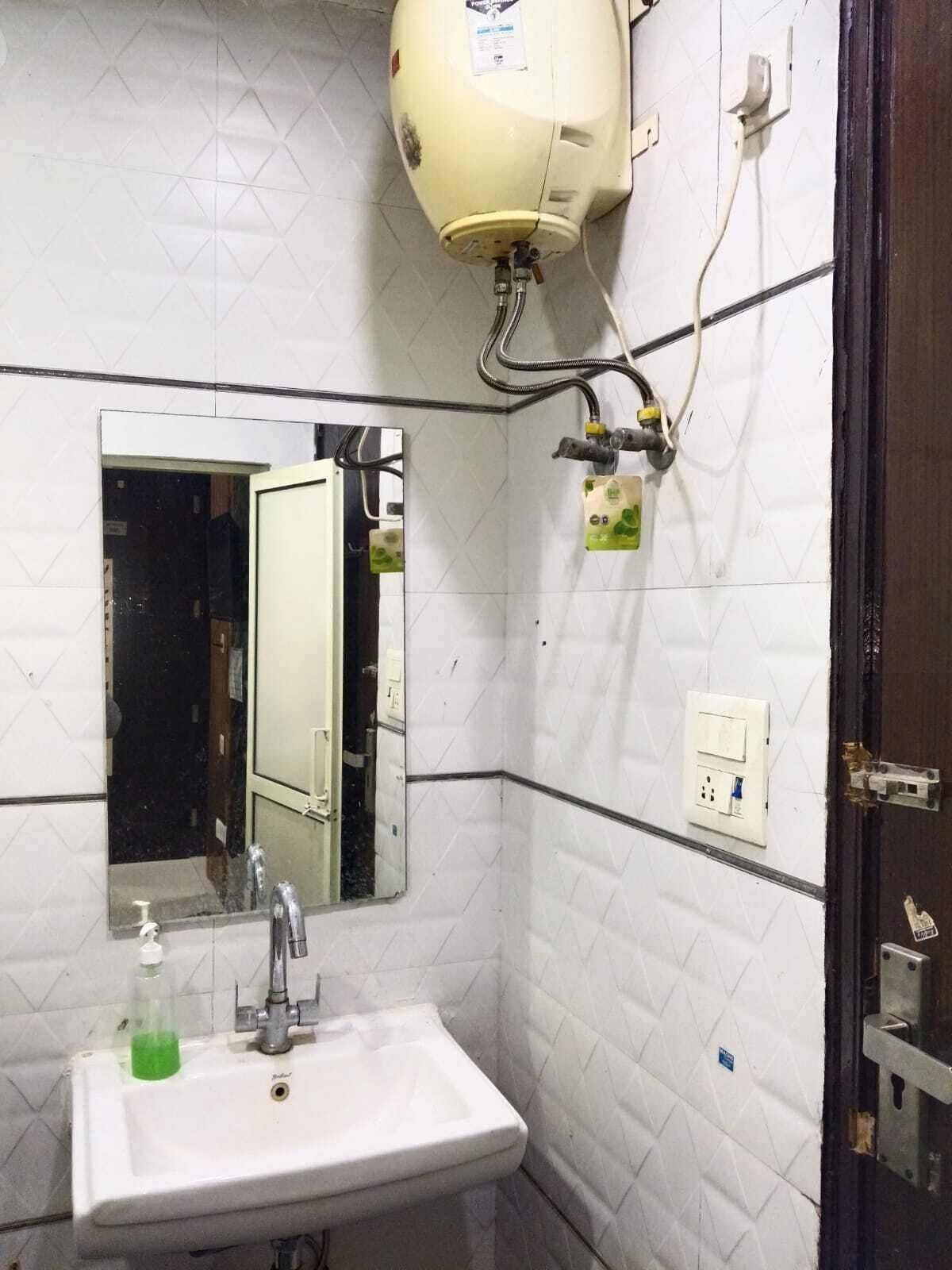 Regadera, amenidades de baño gratuitas, bidet, toallas 