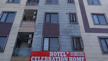 Mặt tiền nơi lưu trú