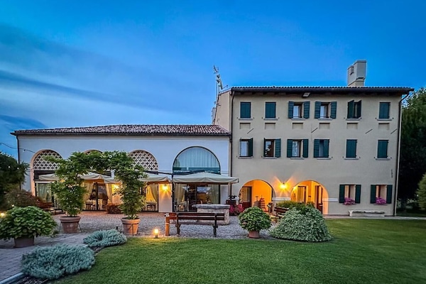 Facciata della struttura