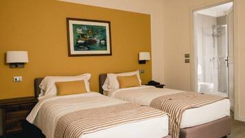 Desk, blackout drapes, free WiFi, wheelchair access