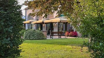 Standard Single Room, Courtyard View | Exterior