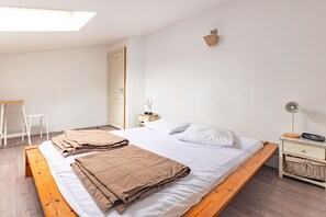 Room - Holiday Home “Charmante Maison De La Lizarde” with Private Terrace (Le Grand-Village-Plage)