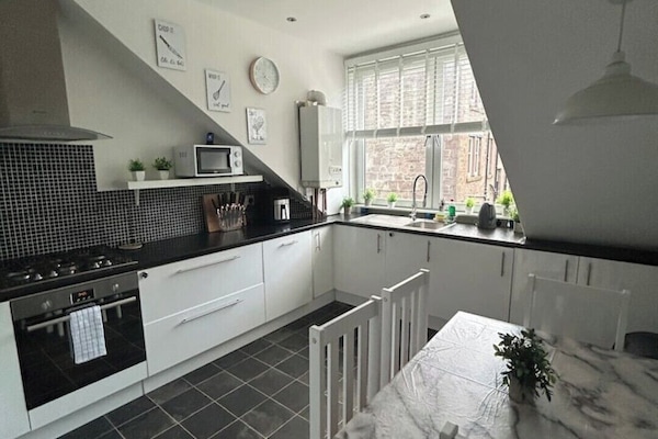 Mikrovågsugn, ugn och diskmaskin