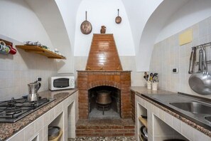 Private kitchen - Trullo, Borgo Tortorella (Impalata)