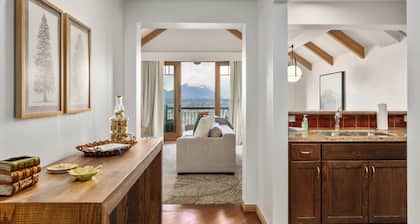 NEW! Luxury Penthouse Suite at Suncadia |Panoramic Views