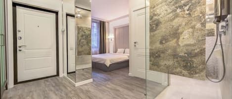 Fer et planche Ă repasser, Wi-Fi, draps fournis