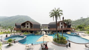 Piscine extérieure