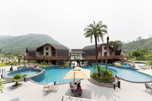 Piscine extérieure