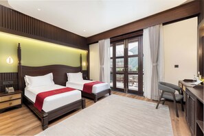 Deluxe Twin Room | Egyptian cotton sheets, premium bedding, down comforters - Latauli Sanctuary (Kalika)