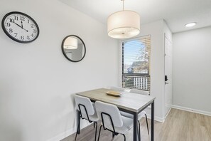 Dining - Relaxing Retreat with Modern Touches (Louisville)