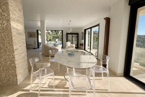 Dining - Vrbo Property (Roquebrune-sur-Argens)