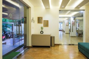 Basic Single Room, City View | Lobby - Lumiera Banquet Hall South Delhi (New Delhi)