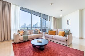 TV - Located Near Museum of the Future and Index Mall, Mins Drive from Burj Khalifa (Dubai)