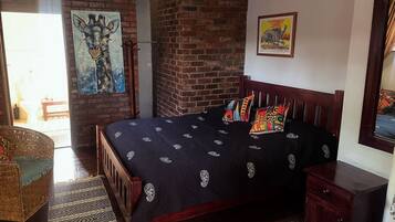 Dobbeltrom – deluxe, hageutsikt | Blendingsgardiner, lydisolert og wi-fi (inkludert)