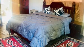 Blackout drapes, soundproofing, free WiFi