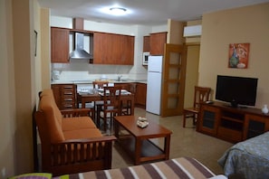 Apartment | Living area - Hostal Ruralis Altozano (Montánchez)