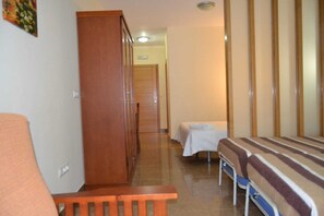 Apartment | Living area - Hostal Ruralis Altozano  (Montánchez)