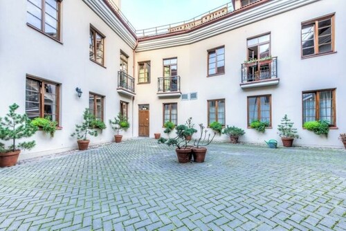 Charming Seaside-Style Apartment in the Heart of Old Town – Dysnos Avenue