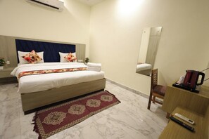 Deluxe Double Room - Hotel Taj Elevate  (Agra)