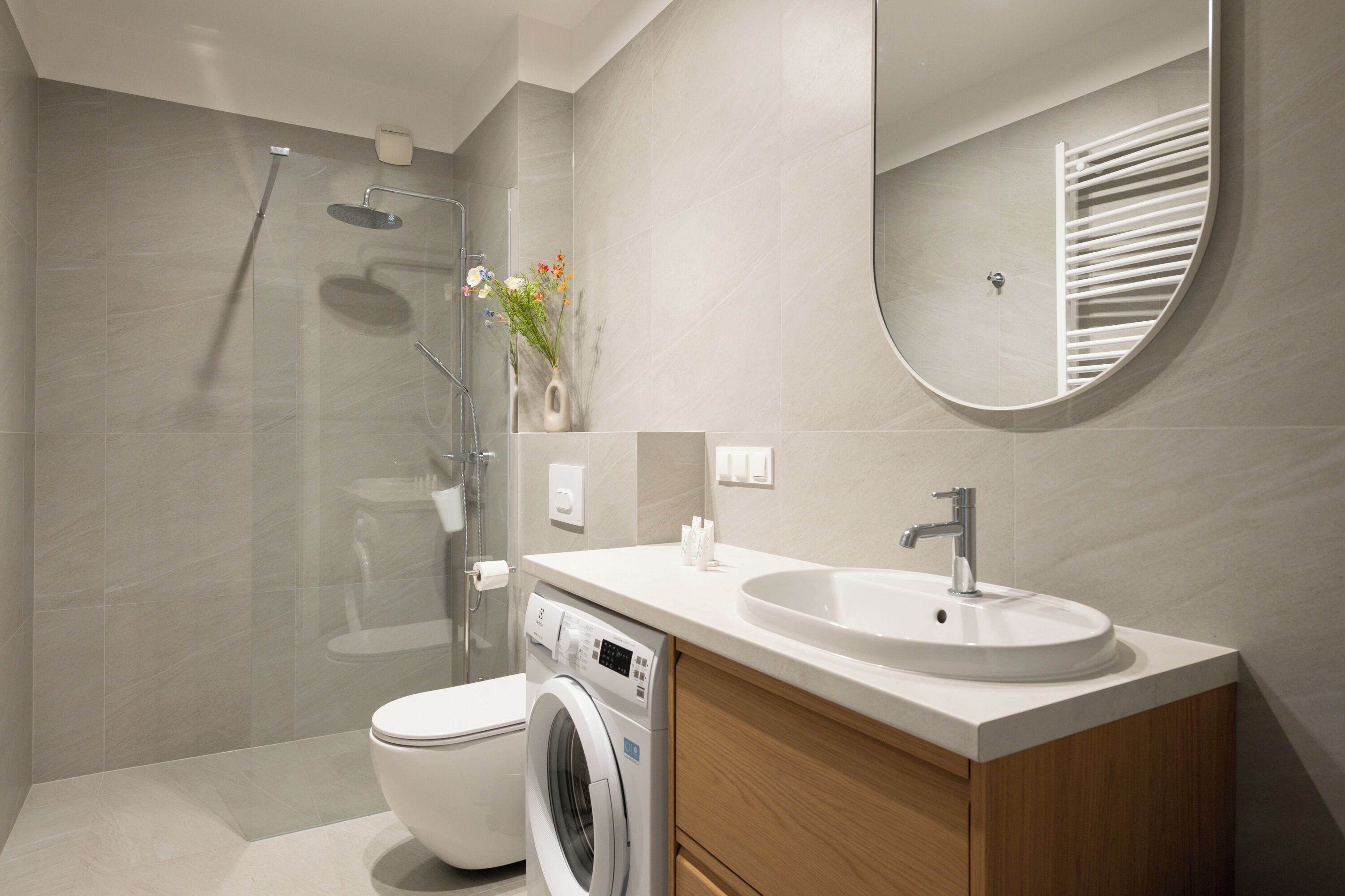 Apartemen Klasik | Kamar mandi | Perlengkapan mandi gratis, pengering rambut, handuk, dan sabun