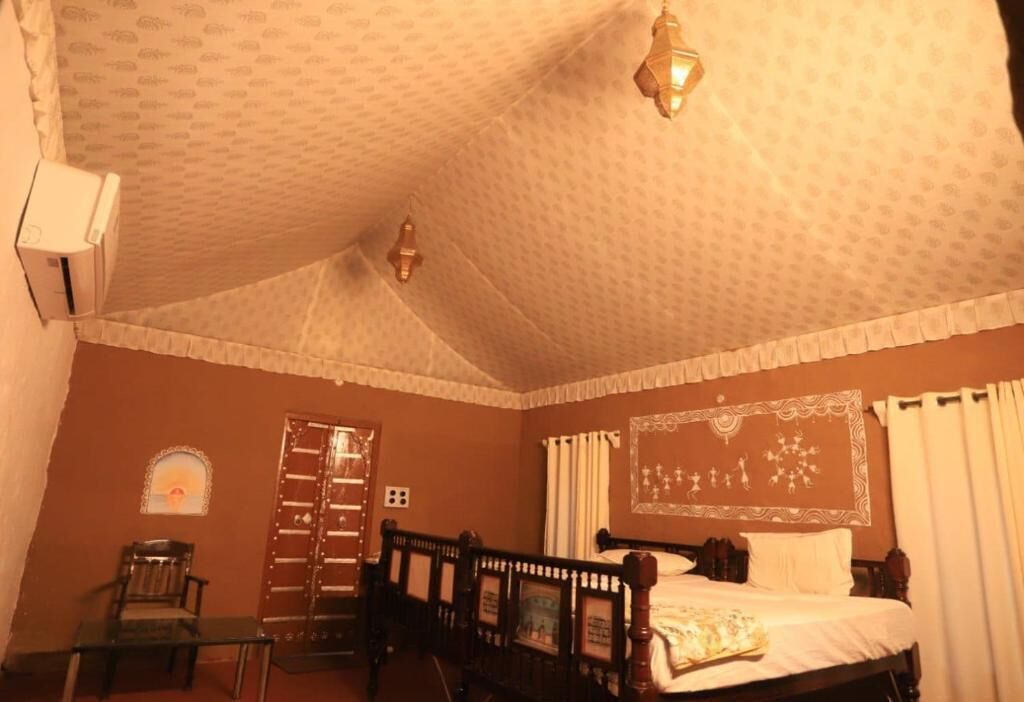 Barraca conforto, vista para o jardim | Espaço de trabalho para notebook, quartos à prova de som