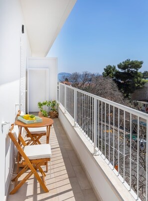 Comfort Apartment, Balcony, Partial Sea View | Property grounds - Apartment Lukre (Dubrovnik)