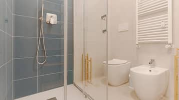 Doccia, bidet, asciugamani