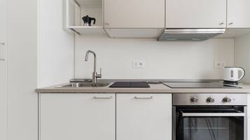 Réfrigérateur, lave-vaisselle, grille-pain