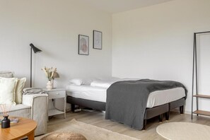 Laptop workspace, iron/ironing board, free WiFi - Global Living München Olympiapark (Munich)