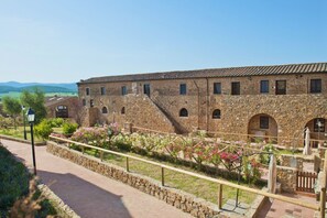 Exterior - Casalappi two-bedroom 3-bedroom apartment in hamlet with pool (Campiglia Marittima)