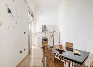 Ferienhaus, 2 Schlafzimmer, Raucher | Esszimmer