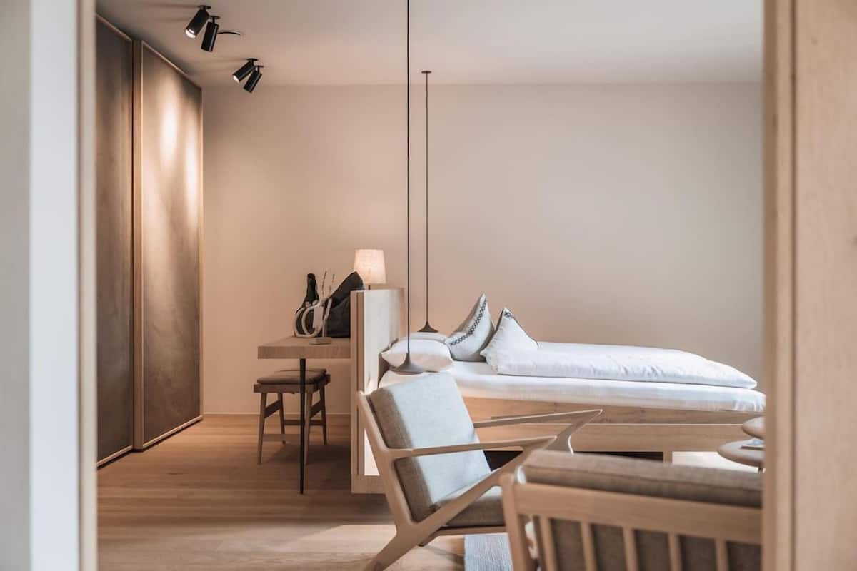 Superior Suite, Balcony | In-room safe, soundproofing, free WiFi