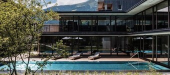 zelloon boutique hotel